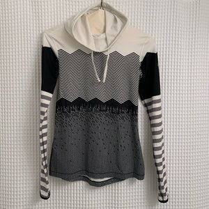 Nike Women’s Pro Dri-fit Small Pullover/ Hoodie